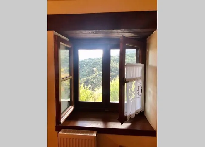 Periklis Anavriti. * Sparta