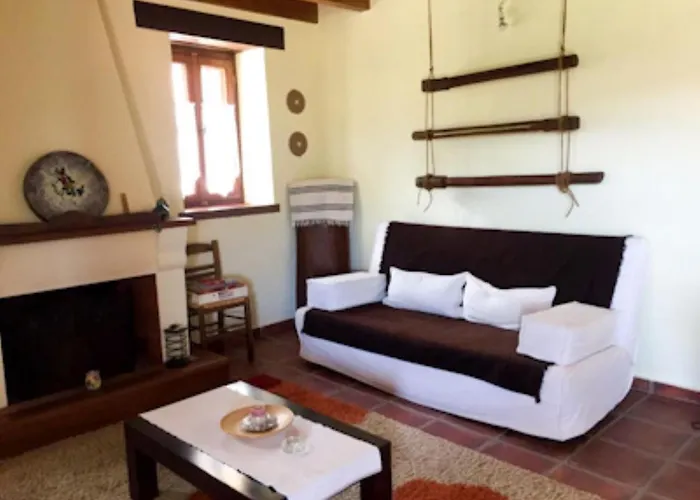 Periklis Anavriti. * Sparta